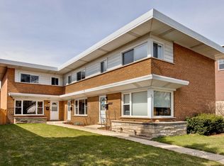 418 S Edward St, Mount Prospect, IL 60056