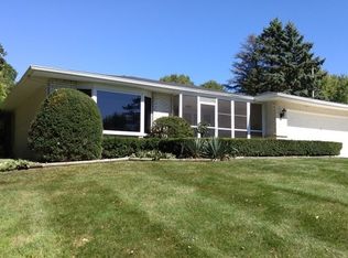 27W786 Mack Rd, Wheaton, IL 60189