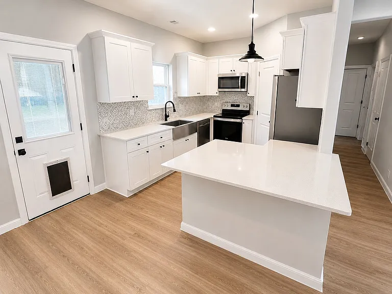 127 Wells St — Photo 4