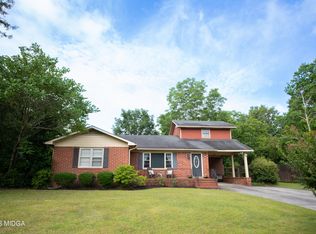 7462 Burns Dr, Lizella, GA 31052