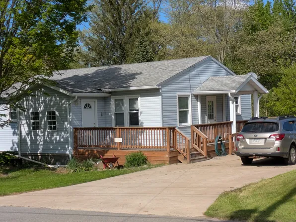 12241 Lay Rd, Edinboro, PA 16412