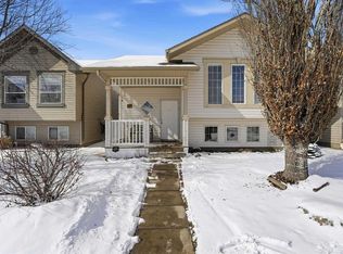 16 E Lanterman Close, Red Deer, AB T4R0L8