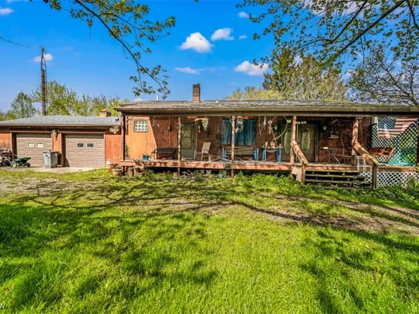 1090 E Jefferson St, Jefferson, OH 44047