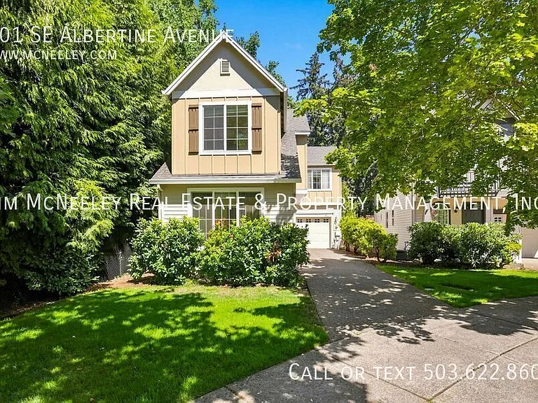 901 SE Albertine St — Photo 1