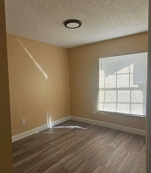 14560 Laguna Beach Cir — Photo 12