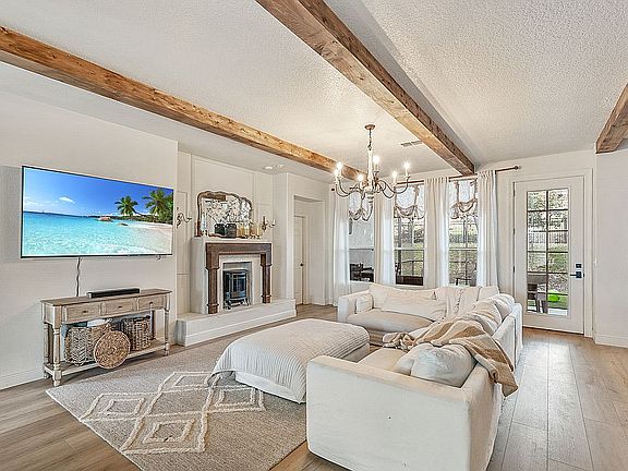 2nd image of 13332 Via Roma Cir