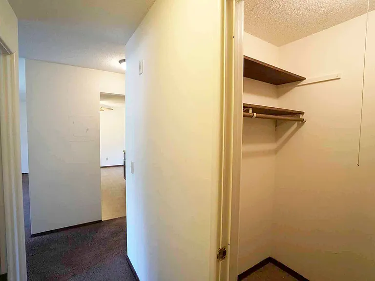 Corinthian Apartments — Photo 22