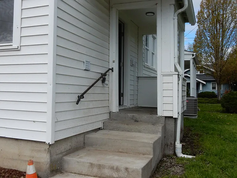 1456 Liberty St NE #1 — Photo 2
