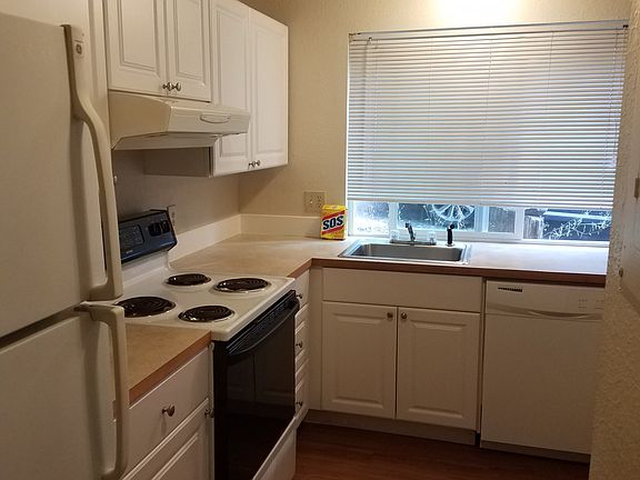 3rd image of 19105 61st Pl NE APT B