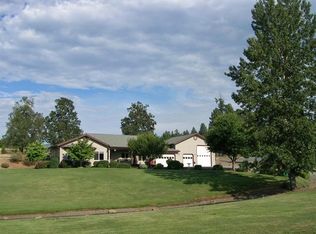 2053 Kevin Dr, Grants Pass, OR 97527