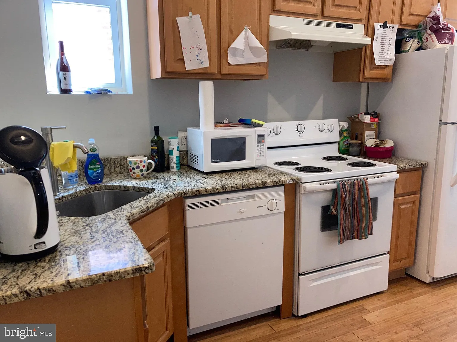 1 bed, 3000 sqft, $1,300 — Photo 1