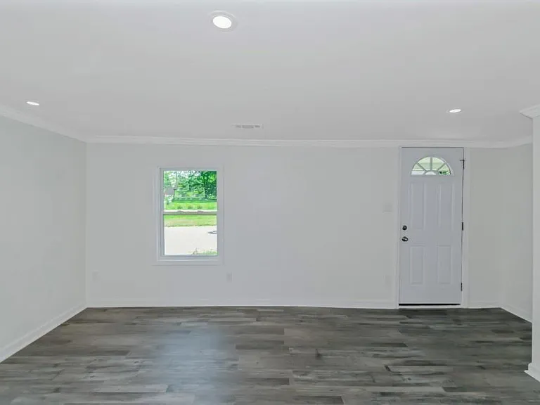 204 Mill St — Photo 9