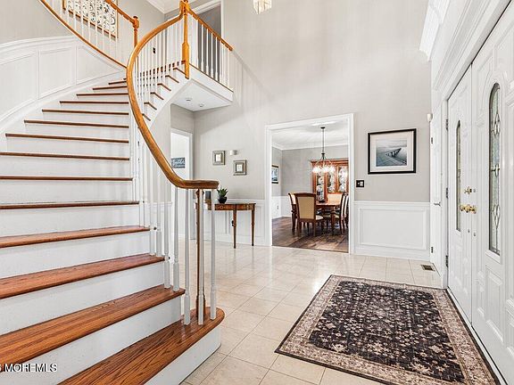 4th image of 5 Ridge Hill Way