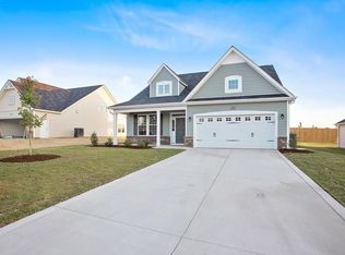 3225 Hunting Lodge Rd, Fayetteville, NC 28306