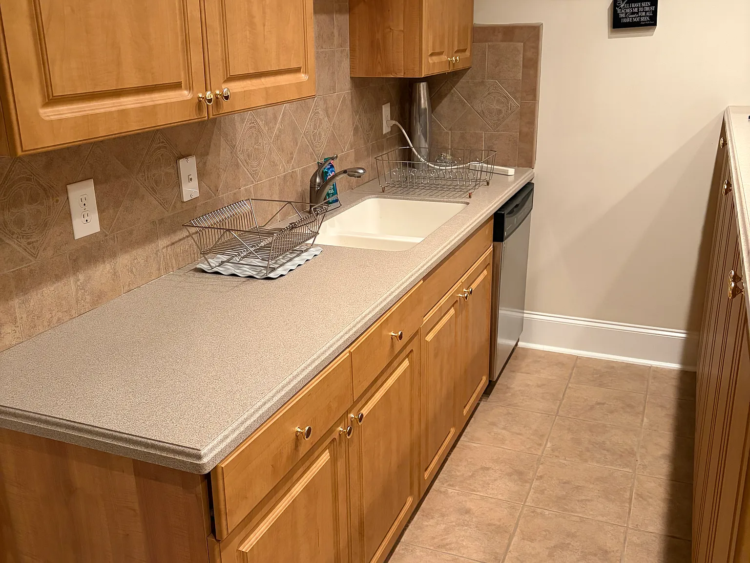 5 bed, 4.5 bath, 3745 sqft, $799 — Photo 4