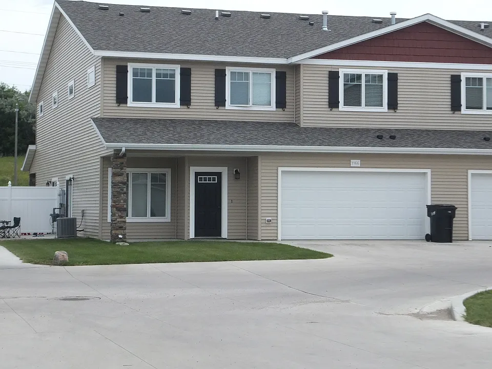 1166 Santa Fe Ave #1