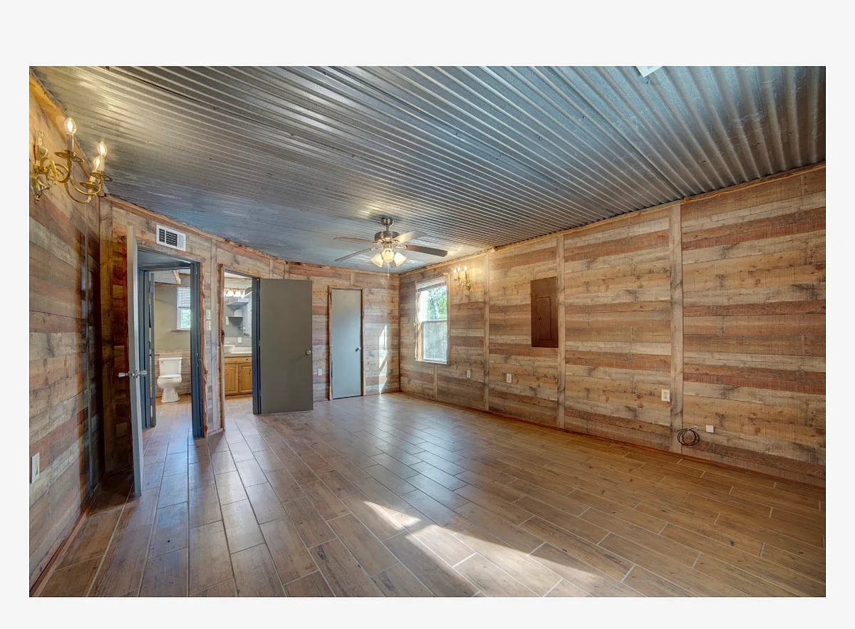 Building Photo - 8851 Private Road 5204