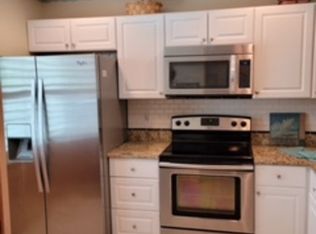 142 Palm Dr APT 6, Naples, FL 34112