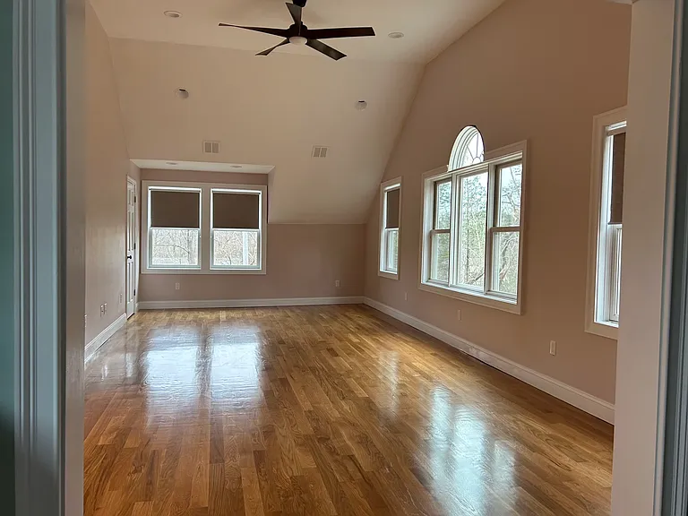 266 Pleasant St #2 — Photo 8