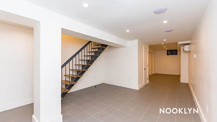 Rented by Nooklyn NYC LLC | media 22