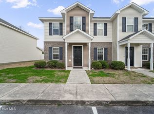 221 Glen Cannon Dr, Jacksonville, NC 28546