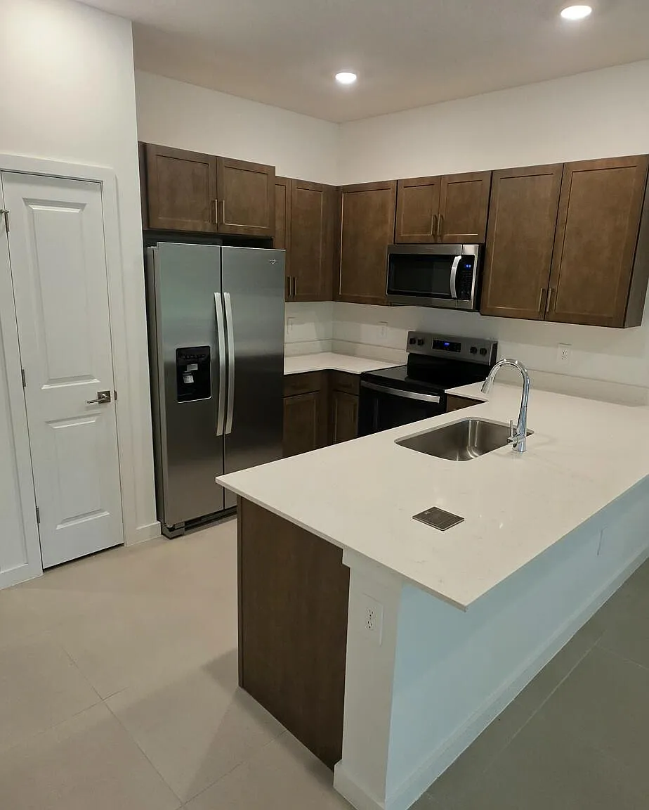 3 bed, 2.5 bath, 1532 sqft, $3,400 — Photo 4