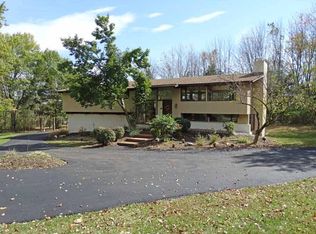 48 Collins Ln, Schwenksville, PA 19473