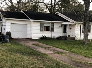 904 6th St, Sweeny, TX 77480