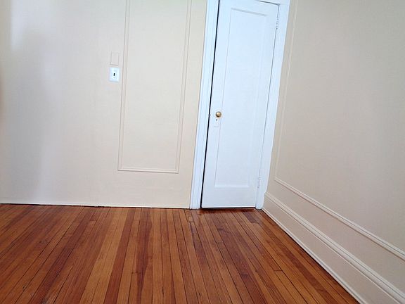 5th image of 3133 46th St