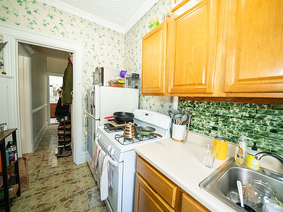 5th image of 19-20 Astoria Park S #2F