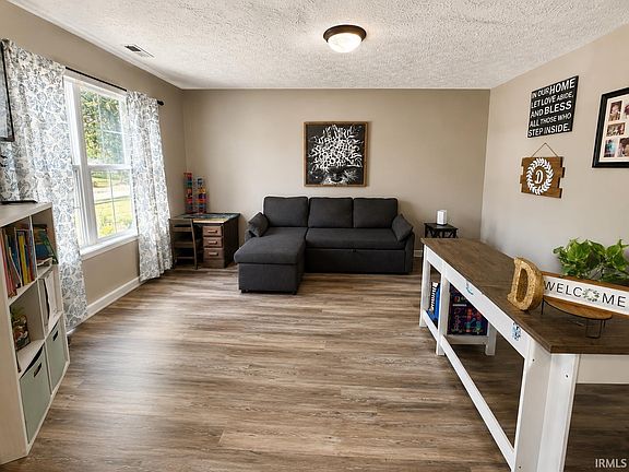 3rd image of 2310 Wake Robin Dr