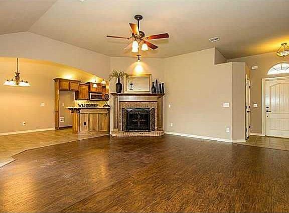 4th image of 17128 Triana Dr