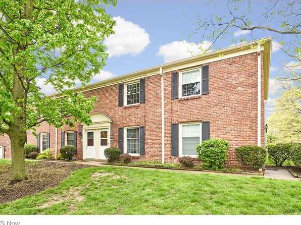 1303 W Market St, Akron, OH 44313