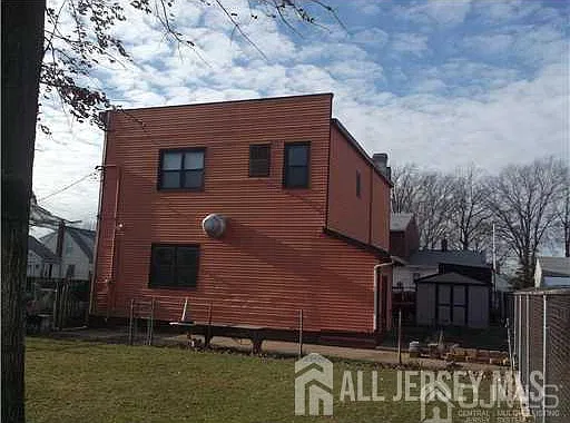 3 bed, 2.0 bath, 2832 sqft, $2,600 — Photo 3