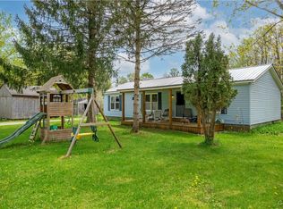 330 Hacadam Rd, Sauquoit, NY 13456