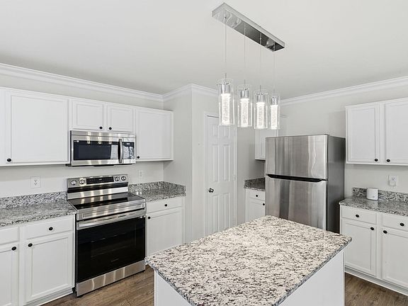 2nd image of 608 Chalcedony Ct