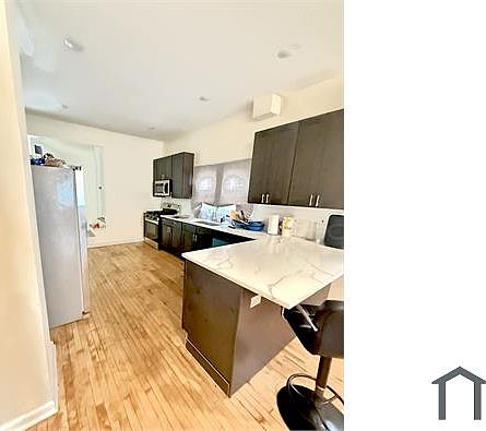 5th image of 1724 W 99th St