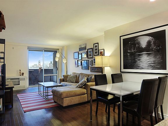 3rd image of 100 W 94th St APT 17-D