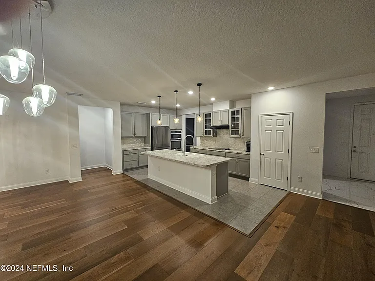 371 Heritage Oaks Dr — Photo 5