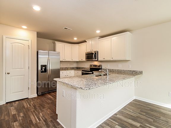 5th image of 4602 Glencraig Ave