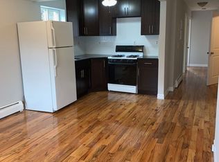 9317 197th St FL 1, Hollis, NY 11423