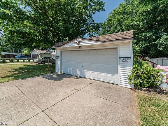 4th image of 3006 Liggett Dr