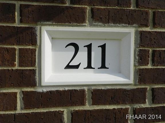 4th image of 211 Ponderosa Dr