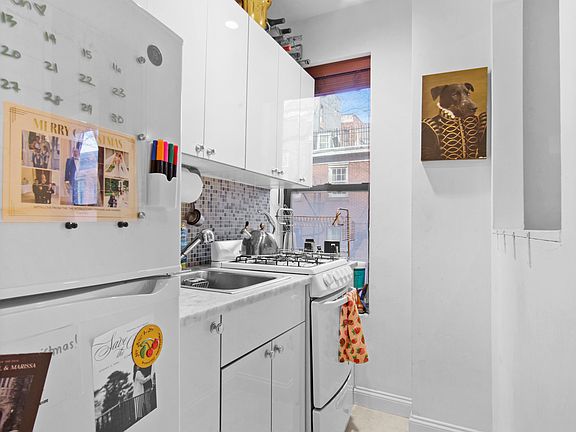 4th image of 55 Barrow St APT 9