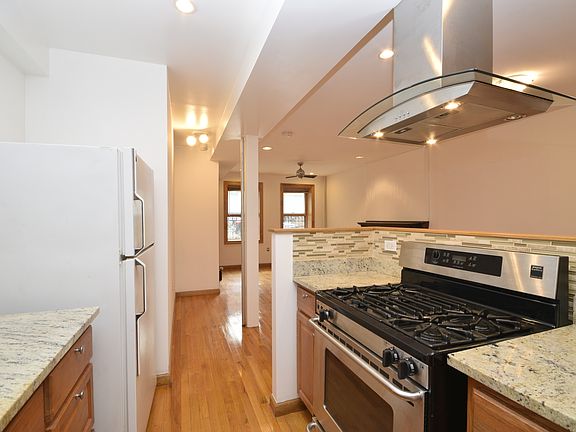 4th image of 533 Hancock St #1