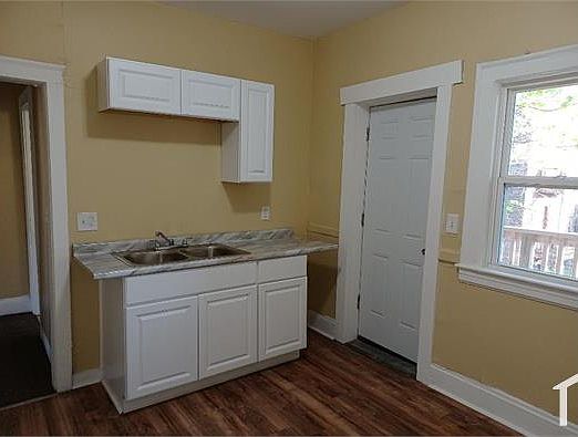 2nd image of 3401 E 147th St APT 11