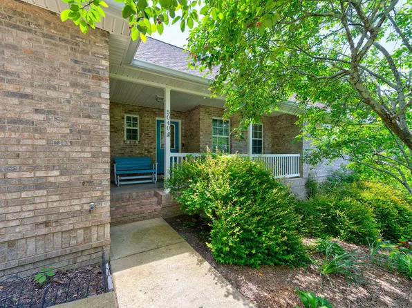 5040 Dellwood Dr, Rossville, GA 30741