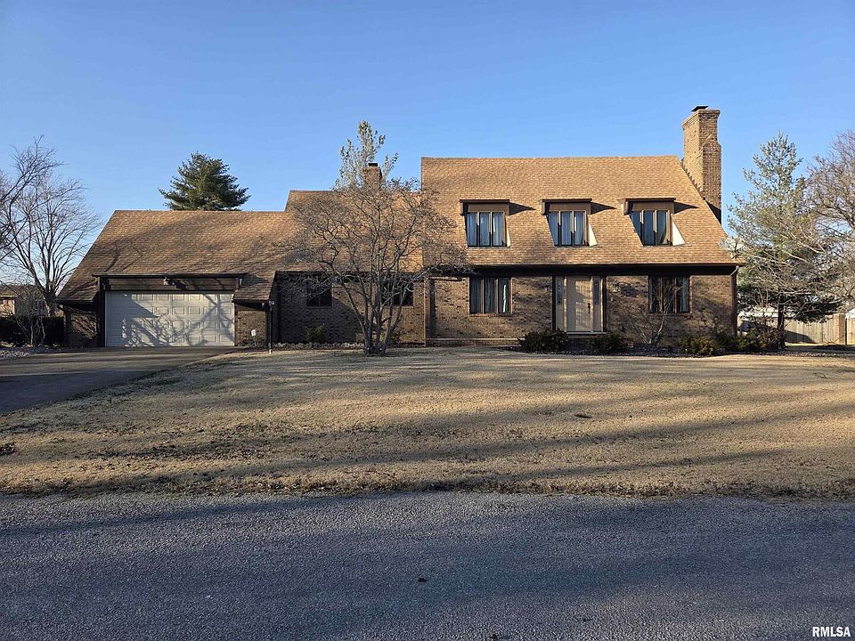 1st image of 102 Mohawk Dr