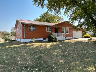 437 N 6th St, Geneva, NE, 68361