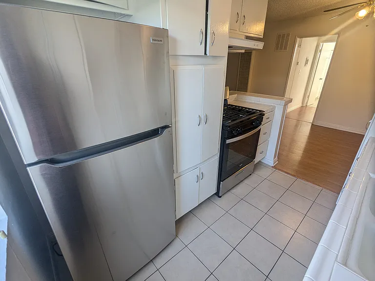 5717 La Mirada Ave #6 — Photo 6